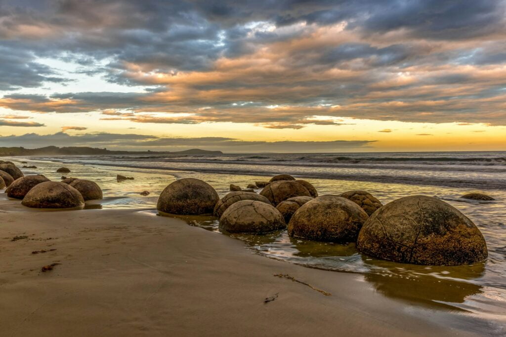 טיול מאורגן לאוסטרליה וניו-זילנד 1 Moeraki Boulders
