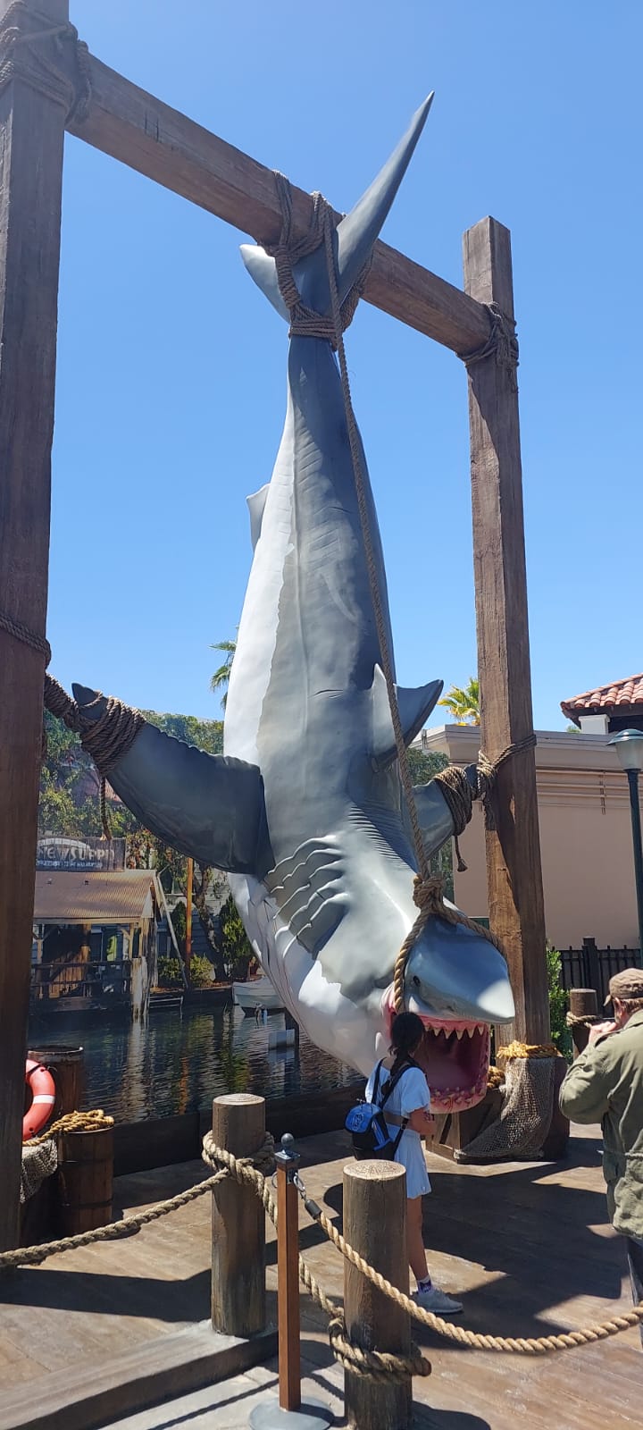 דגם כריש מהסרט מלתעות באולפני יוניברסל בלוס אנג'לס