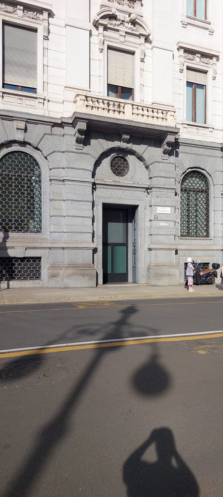 חזית בית האופרה לה סקאלה במילאנו – טיול למילאנו יומן מסע יום 7