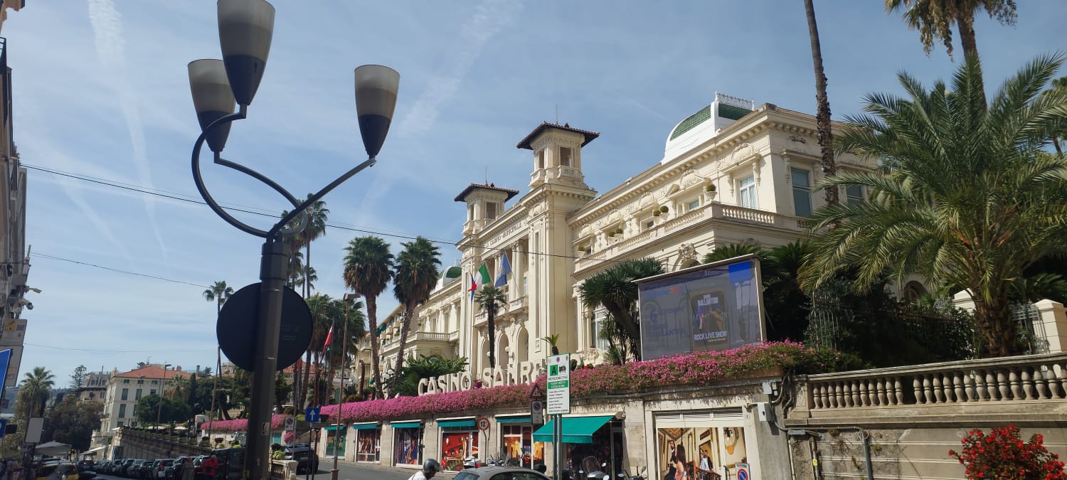 טיול לריביירה האיטלקית סן רמו – הקזינו ההיסטורי בעיר