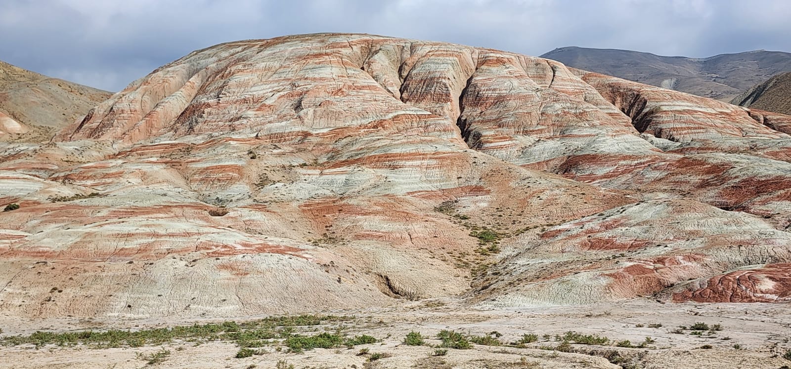 טיול לאזרבייג'ן הרי הקשת וקובה – נופי הרי הקשת הצבעוניים במחוז חיזי בצפון אזרבייג'ן