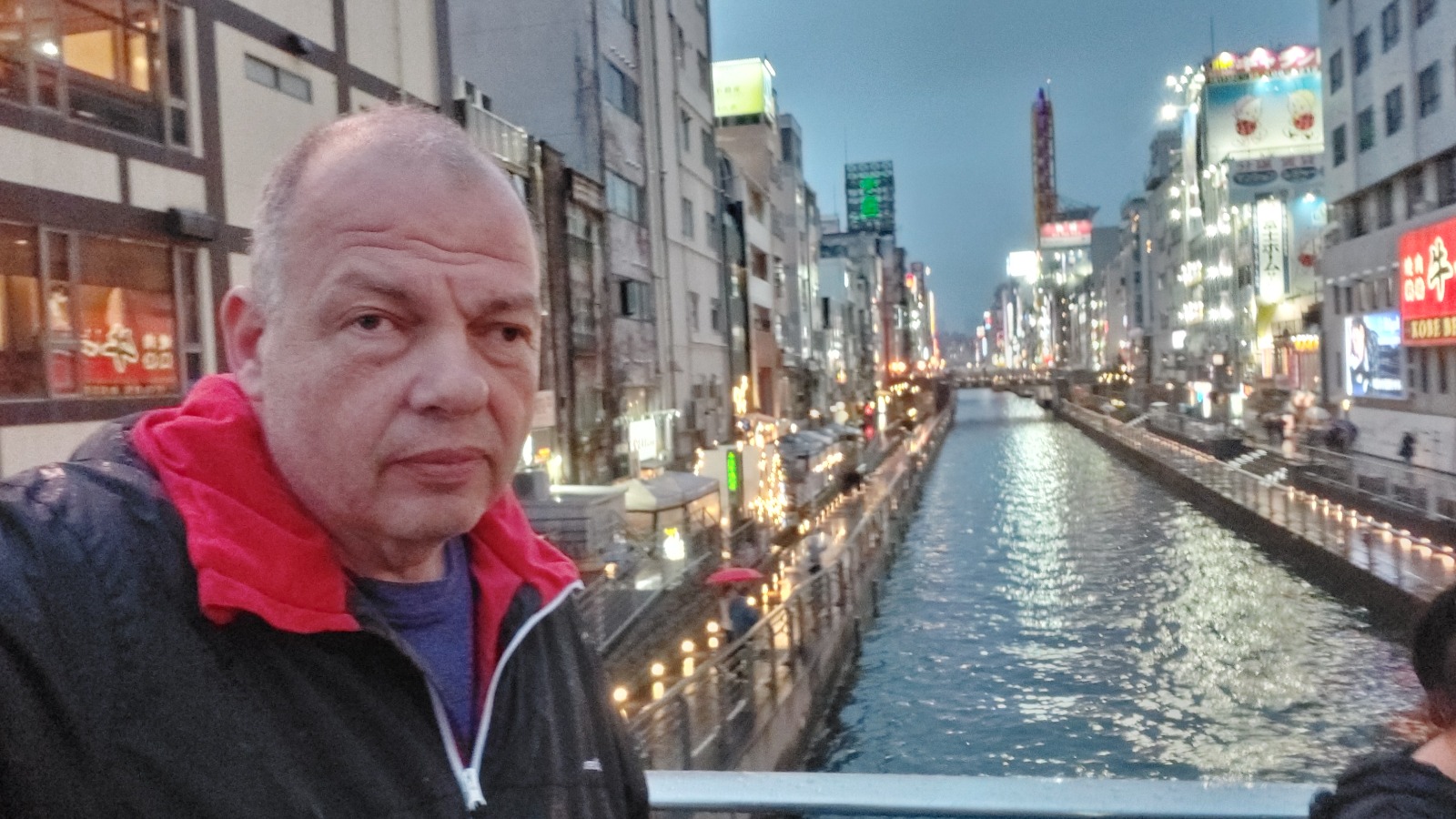 גיורא נלקן בתעלת דוטונבורי – יפן בשלכת